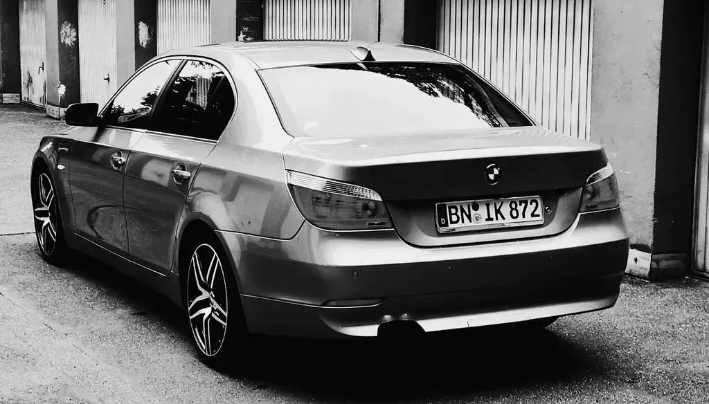 Gebraucht BMW 525 218 PS (160 kW) 2006 Grau Limousine