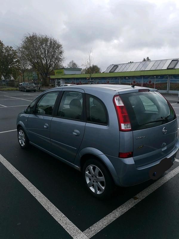 Grau Gebraucht 2007 Opel Meriva Van / Kleinbus | 1.300 € (Guter Preis) - Bild 1/4