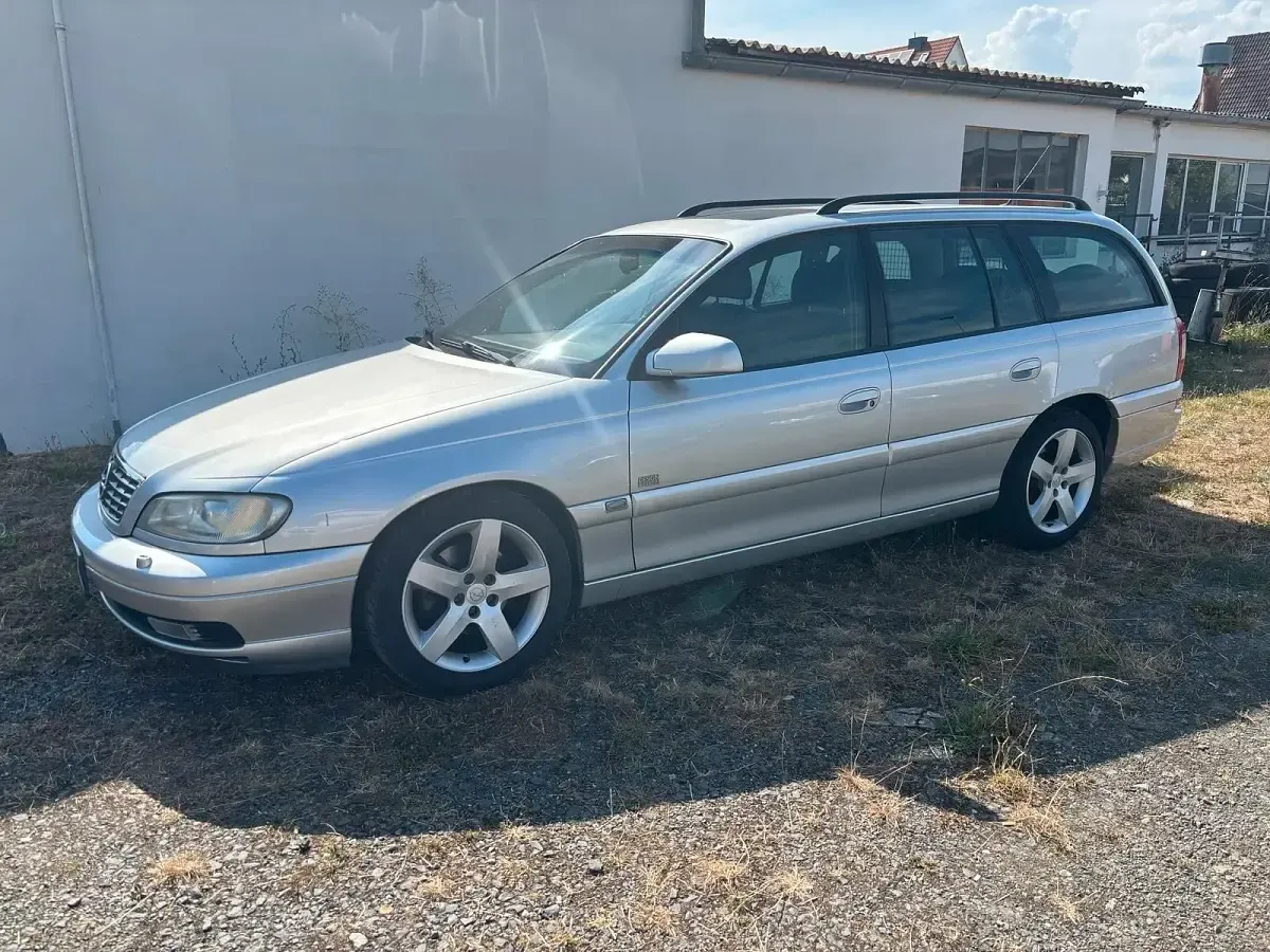 Gebraucht Opel Omega 144 PS (105 kW) 2002 Silber Kombi