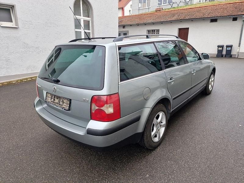 Używany VW Passat Basis 116 KM (85 kW) 2004 Szary Kombi