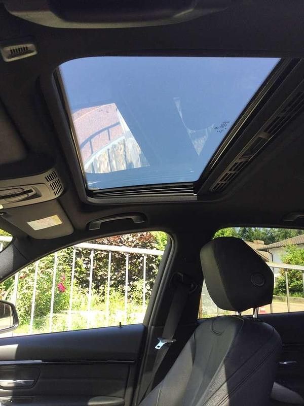 Gebraucht BMW 320 Sport Line 190 PS (139 kW) 2018 Schwarz Limousine