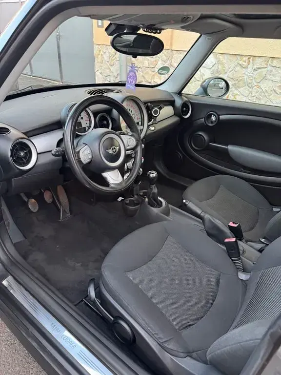 Gebraucht Mini Cooper 122 PS (89 kW) 2010 Grau Kleinwagen