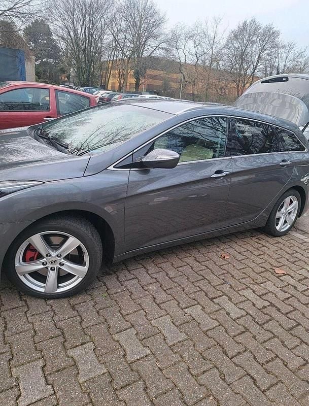 Gebraucht Hyundai i40 Premium 141 PS (103 kW) 2016 Kombi