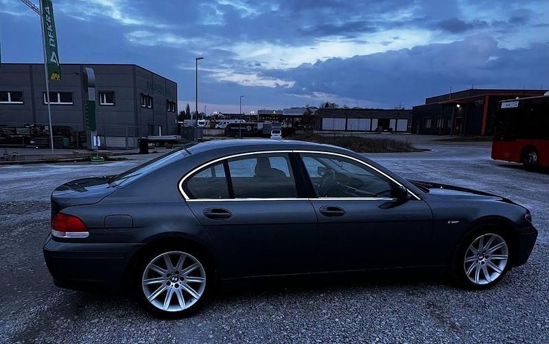 Gebraucht BMW 745 333 PS (244 kW) 2002 Grau Limousine