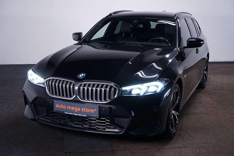 Black metallic Gebraucht 2023 BMW 330e M Sport Kombi | 33.997 € (Superpreis) - Bild 1/4