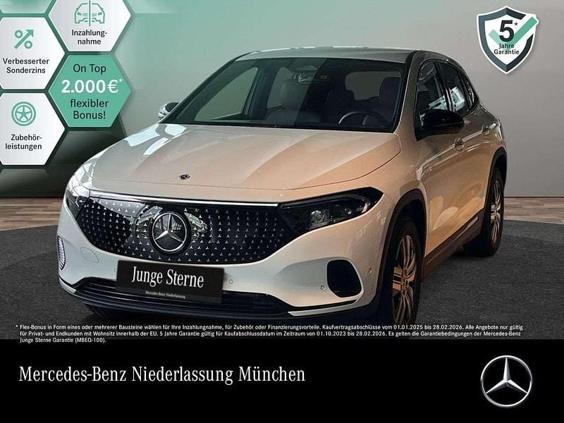 Weiß Gebraucht 2024 Mercedes EQA350 Electric Art SUV | 33.990 € (Guter Preis) - Bild 1/3