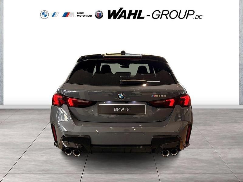 Neu BMW M135 Performance 300 PS (220 kW) 2025 Grau Kleinwagen