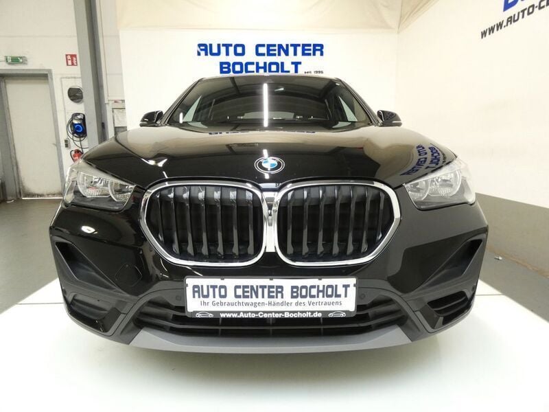 Schwarz Gebraucht 2019 BMW X1 Advantage SUV | 17.700 € (Fairer Preis) - Bild 1/4