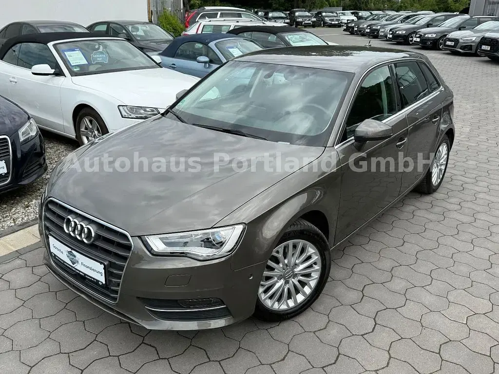 Gebraucht Audi A3 Ambiente 125 PS (91 kW) 2015 Grau Limousine