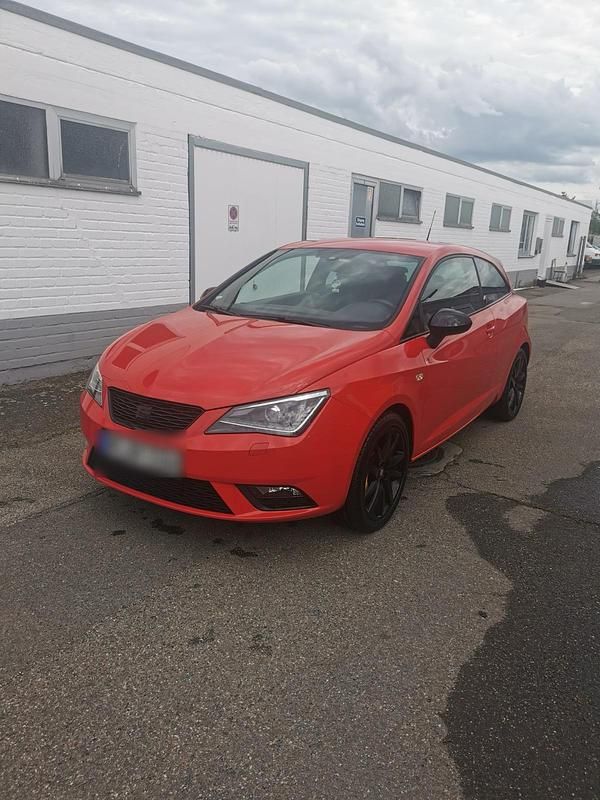 Rot Gebraucht 2014 Seat Ibiza Coupé | 6.399 € (Fairer Preis) - Bild 1/4