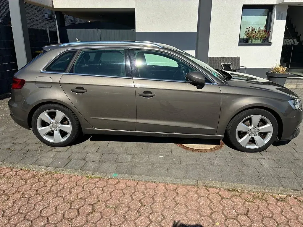 Gebraucht Audi A3 Ambition 150 PS (110 kW) 2016 Grau Limousine