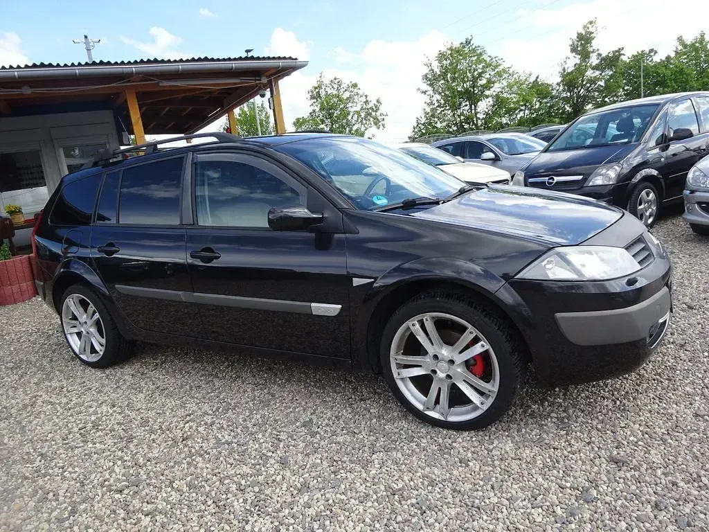 Gebraucht Renault Mégane Avantage 111 PS (81 kW) 2005 Schwarz Limousine