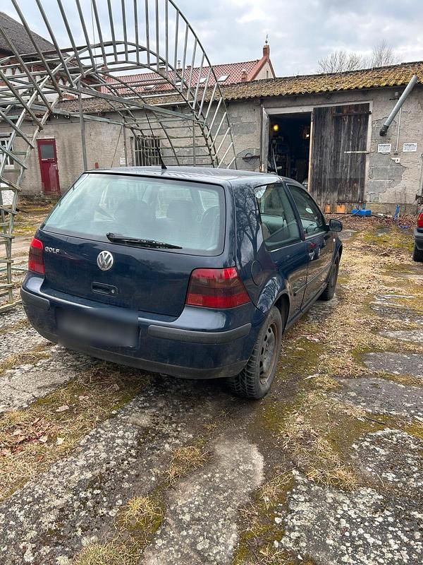 Gebraucht VW Golf IV 75 PS (55 kW) 2002 Blau Kleinwagen