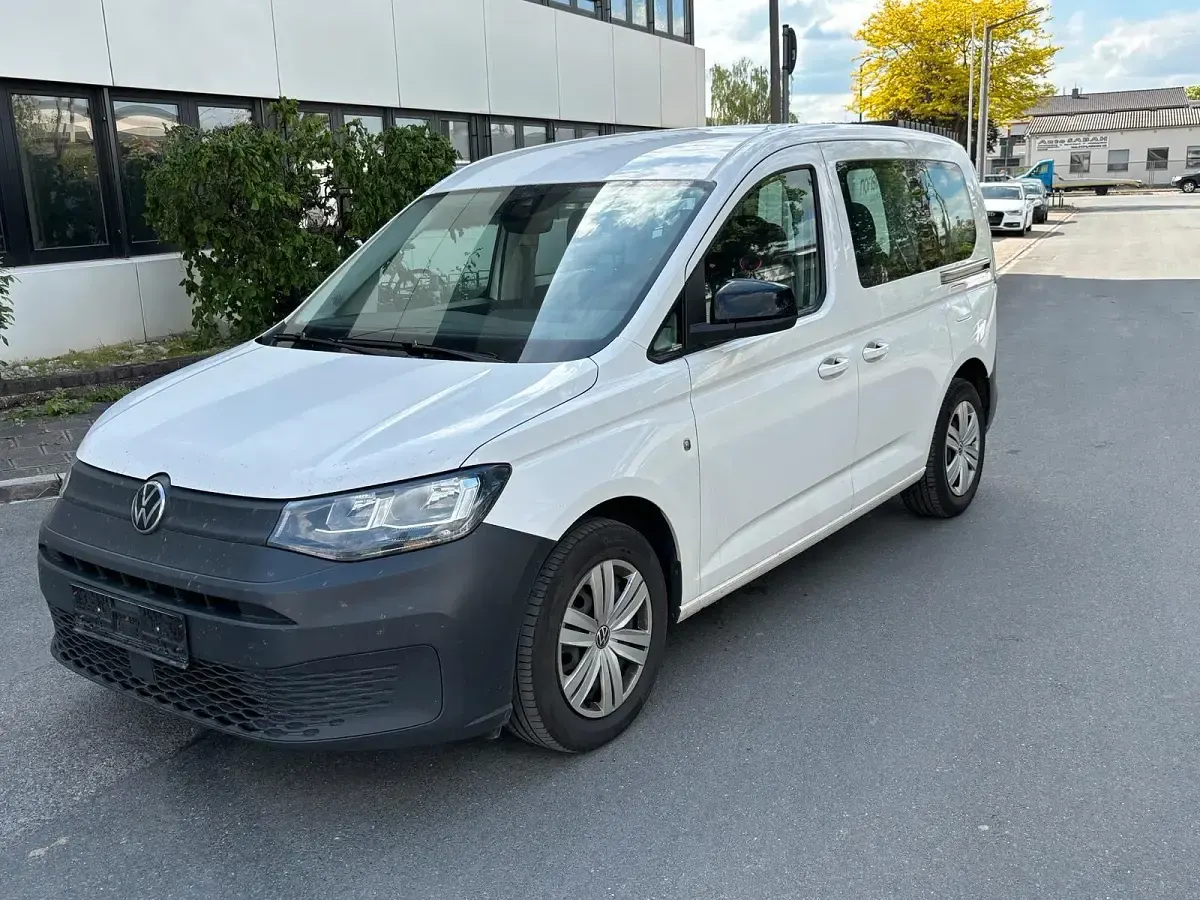 Gebraucht VW Caddy 102 PS (75 kW) 2021 Weiß Van / Kleinbus