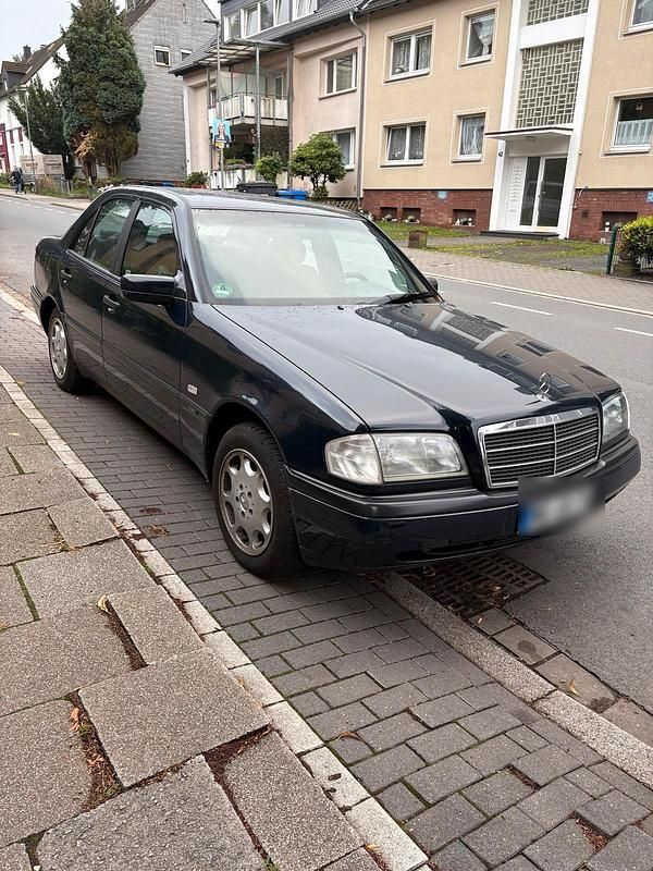 Blau Gebraucht 1997 Mercedes C180 Limousine | 1.499 € (Superpreis) - Bild 1/4