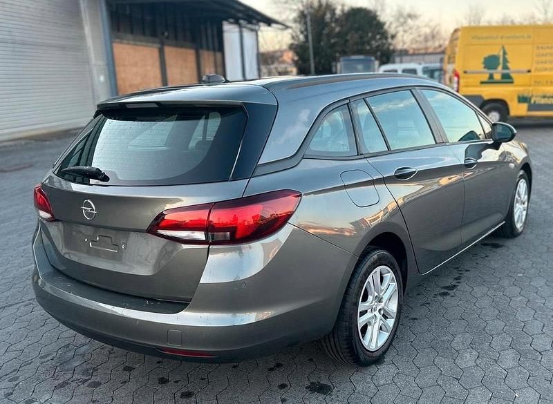Gebraucht Opel Astra 122 PS (89 kW) 2020 Grau Kombi