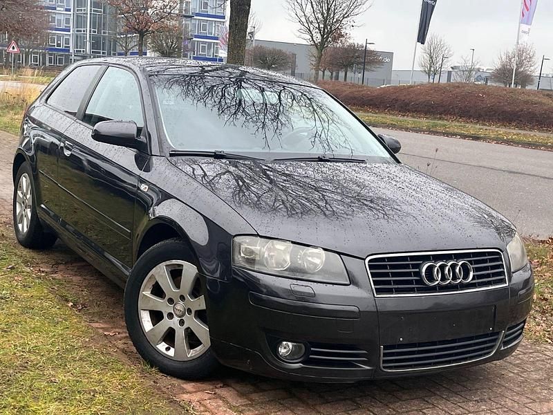 Gebraucht Audi A3 Ambition 140 PS (102 kW) 2005 Grau Kleinwagen