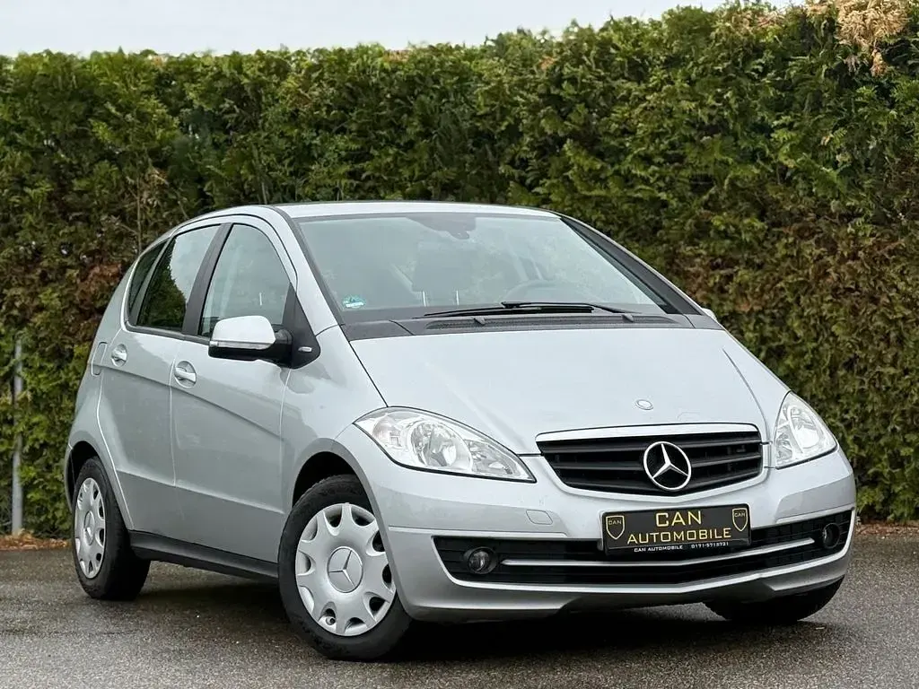 Gebraucht Mercedes A160 95 PS (69 kW) 2010 Silber Limousine
