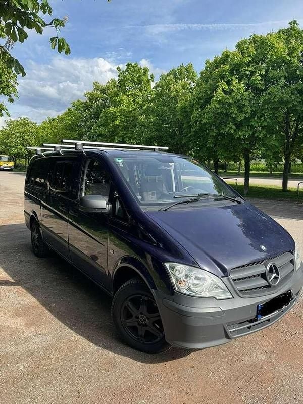 Blau Gebraucht 2013 Mercedes Vito Van / Kleinbus | 15.200 € (Teuer) - Bild 1/4