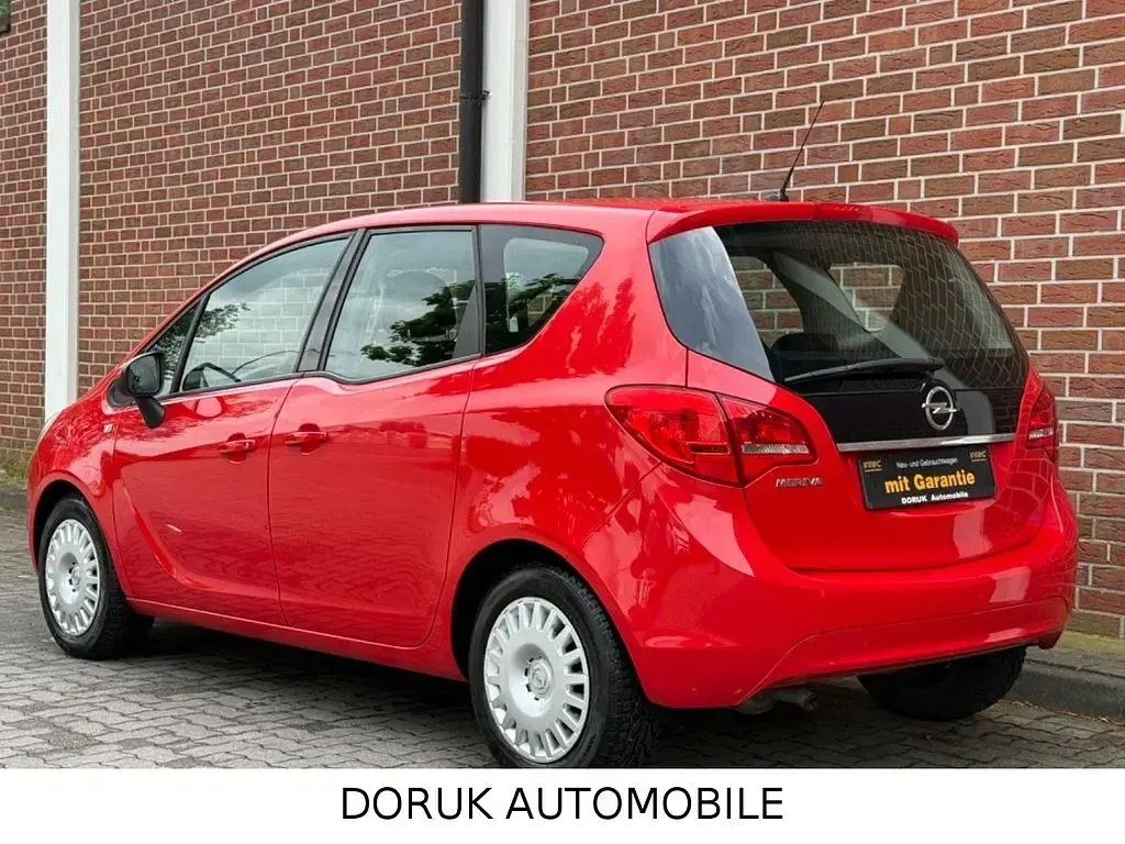 Gebraucht Opel Meriva Edition 101 PS (74 kW) 2013 Rot Van / Kleinbus