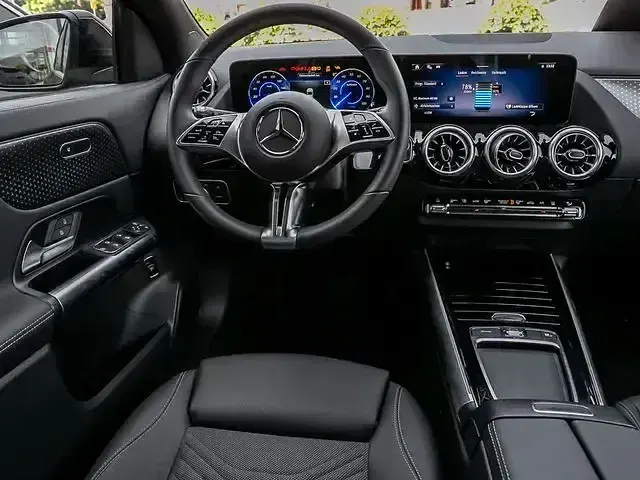 Gebraucht Mercedes EQA300 Advanced 167 kW (228 PS) 2025 Schwarz SUV