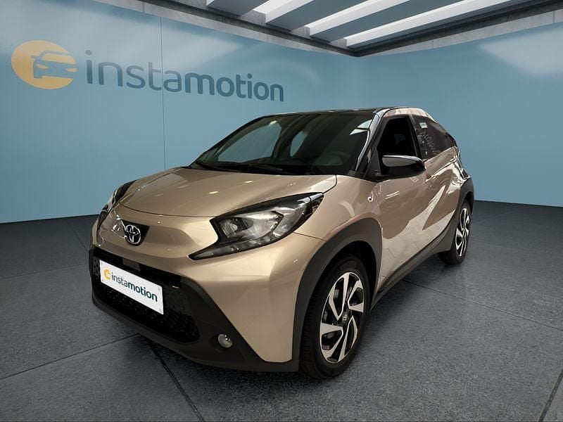 Beige Neu 2025 Toyota Aygo Kleinwagen | 18.499 € - Bild 1/4