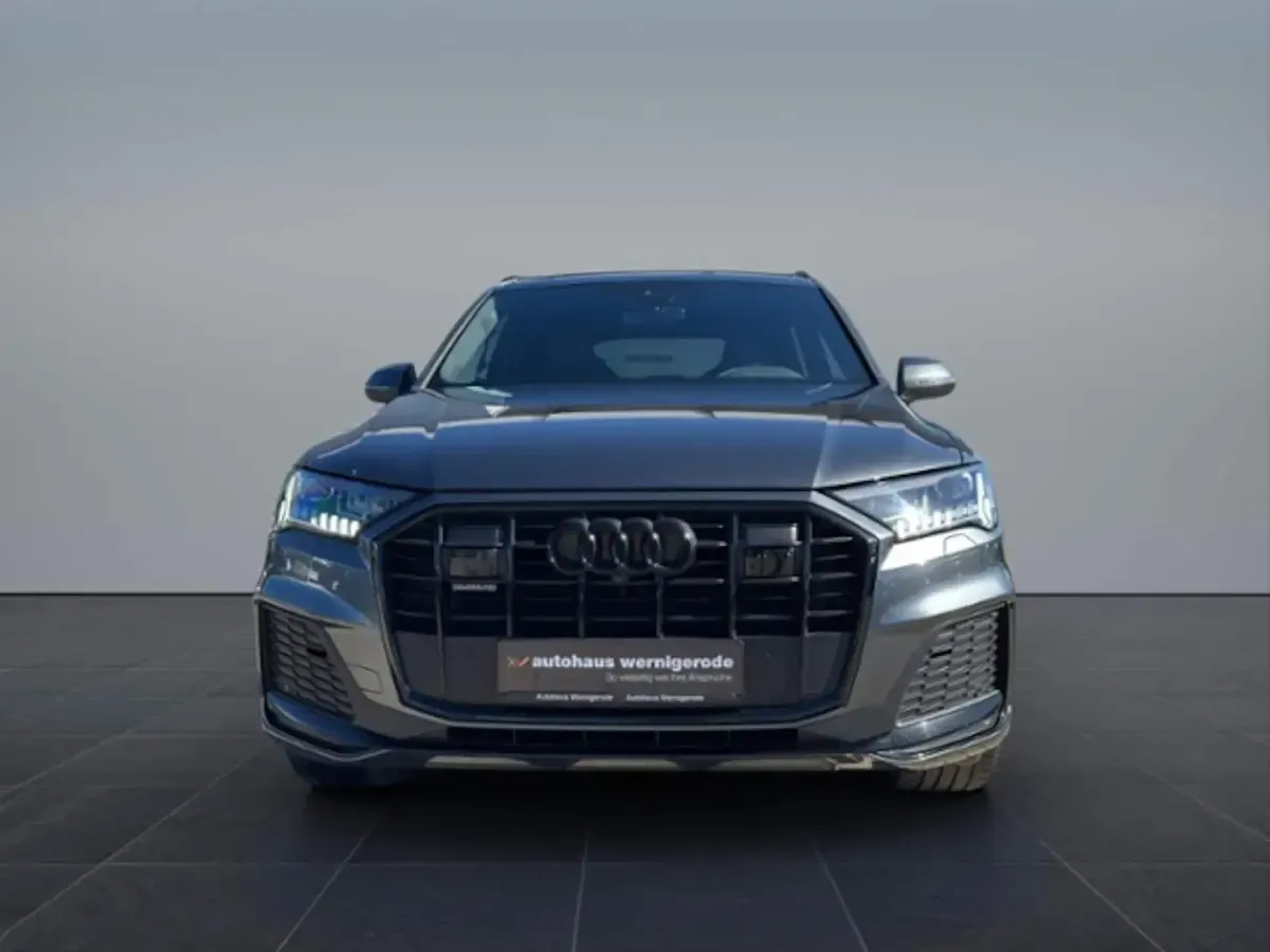 Gebraucht Audi Q7 Competition 286 PS (210 kW) 2023 Daytonagrau perleffekt SUV
