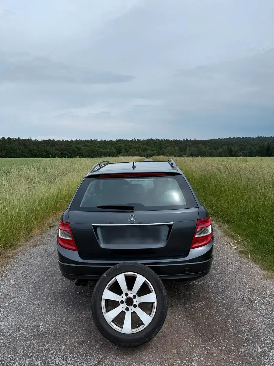 Gebraucht Mercedes C200 136 PS (100 kW) 2010 Grau Kombi