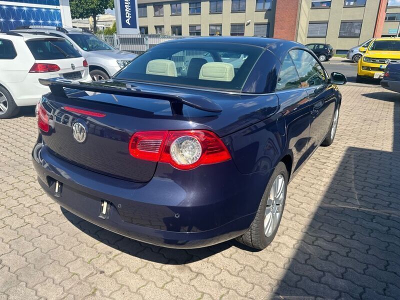 Gebraucht VW Eos 150 PS (110 kW) 2006 Blau Cabrio