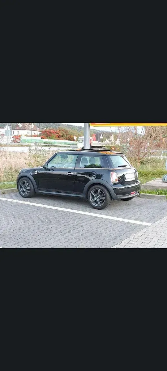 Begagnad Mini ONE 75 HK (55 kW) 2010 Svart Halvkombi