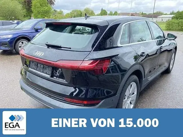 Gebraucht Audi e-tron 300 kW (408 PS) 2023 Schwarz metallic SUV