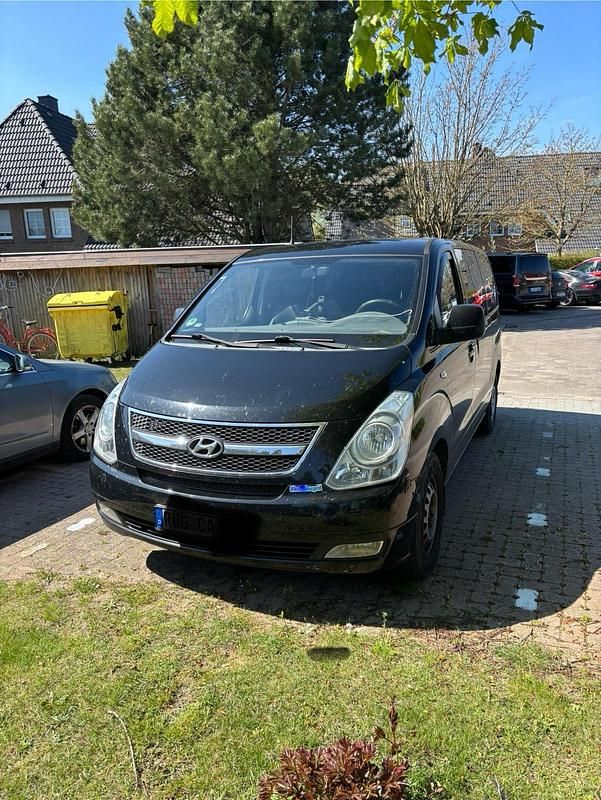 Schwarz Gebraucht 2011 Hyundai H-1 Comfort Van / Kleinbus | 9.500 € - Bild 1/4