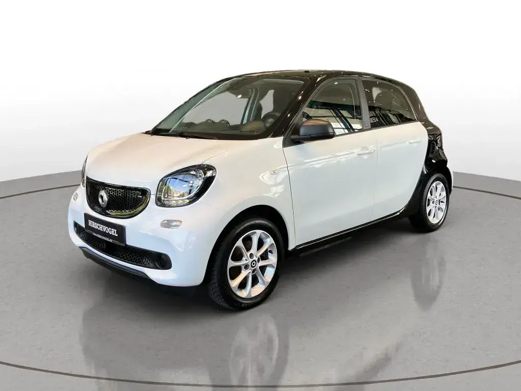 Gebraucht Smart ForFour Electric Drive Passion 60 kW (82 PS) 2019 Weiß Kleinwagen