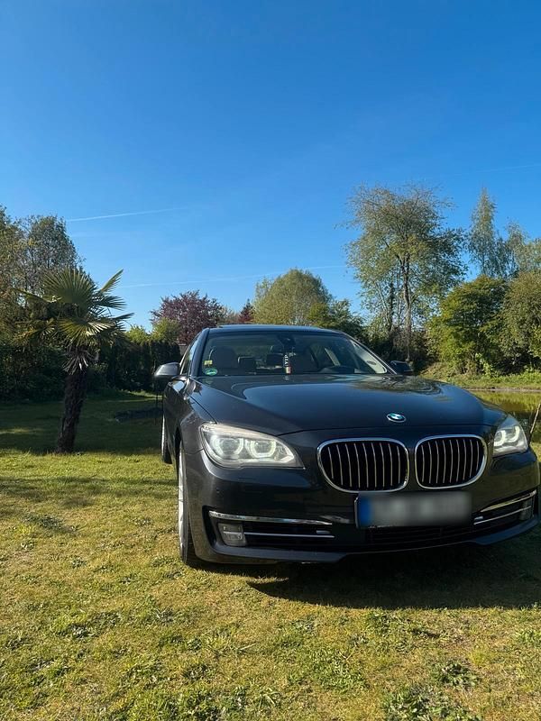 Usata BMW 740 313 CV (230 kW) 2013 Berlina