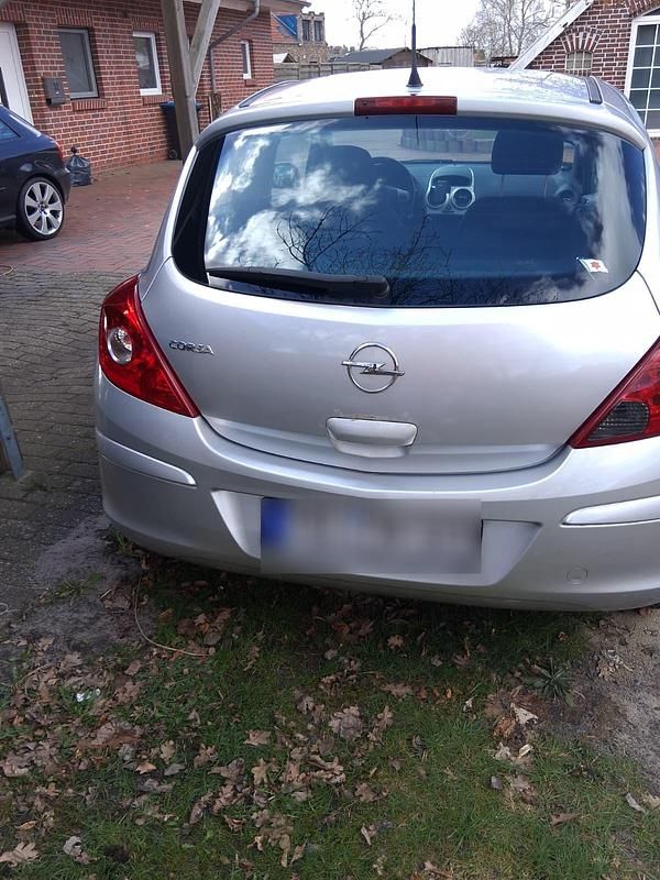 Gebraucht Opel Corsa 80 PS (58 kW) 2007 Silber Kleinwagen