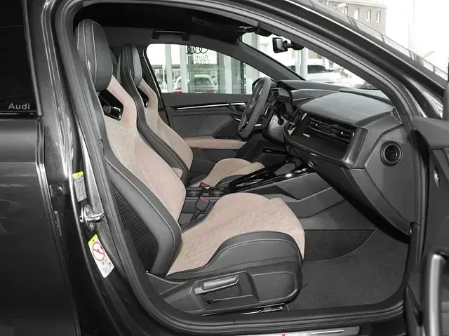 Neu Audi RS3 Sportback Competition 400 PS (294 kW) 2026 Daytonagrau perleffekt Kleinwagen