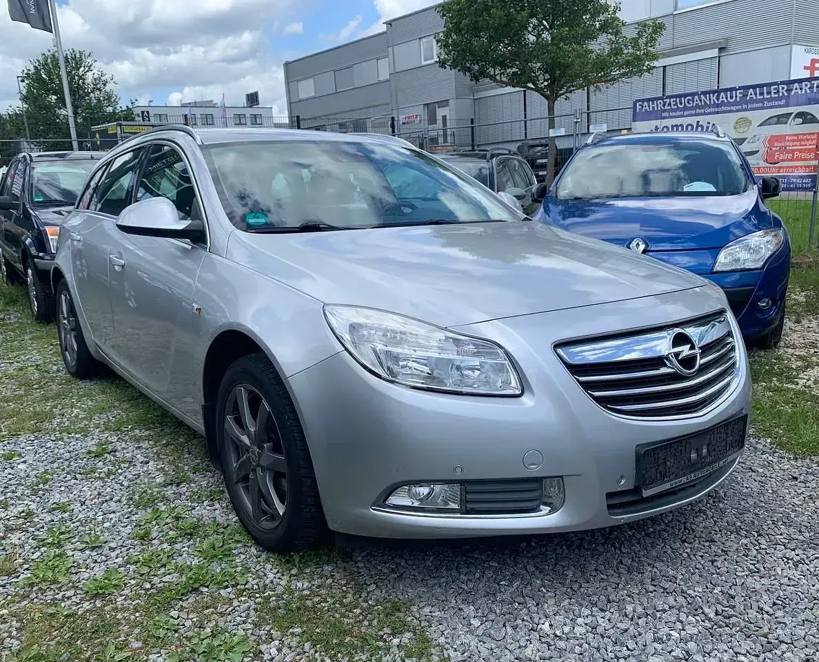 Gebraucht Opel Insignia Sport 140 PS (102 kW) 2010 Silber Limousine