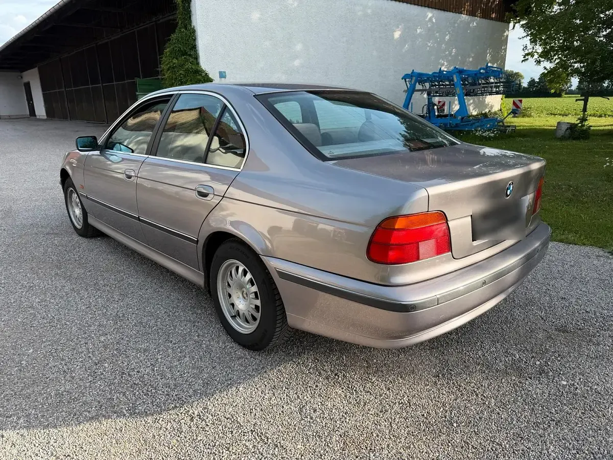 Gebraucht BMW 523 170 PS (125 kW) 1998 Limousine