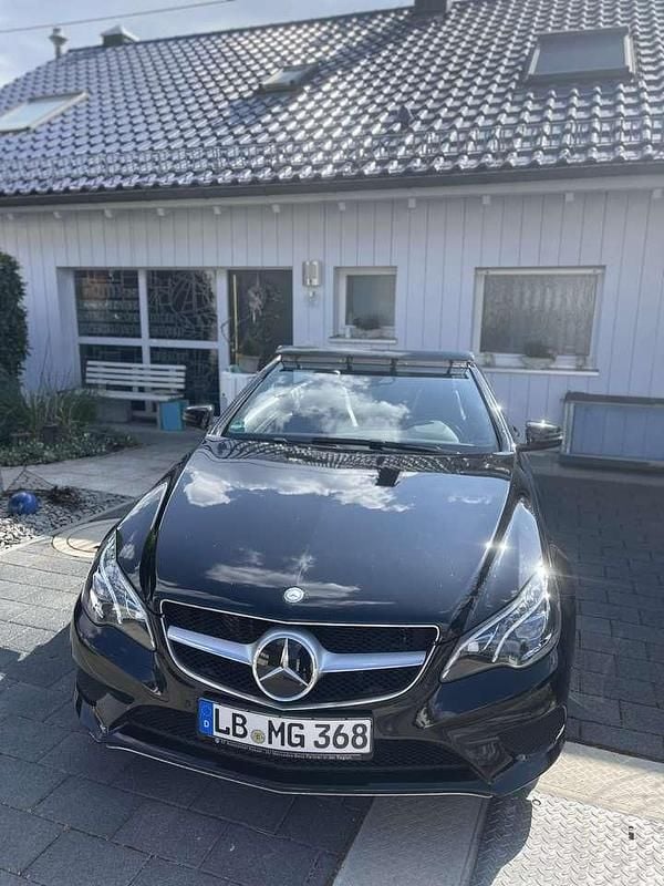 Schwarz Gebraucht 2016 Mercedes E250 Cabrio | 23.800 € (Guter Preis) - Bild 1/2