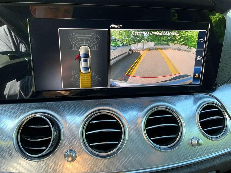 Gebraucht Mercedes E200 Style 150 PS (110 kW) 2019 Silber Limousine