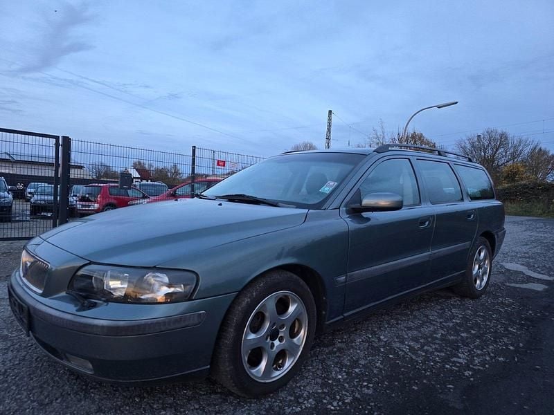 Grün Gebraucht 2003 Volvo V70 Kombi | 750 € (Superpreis) - Bild 1/4