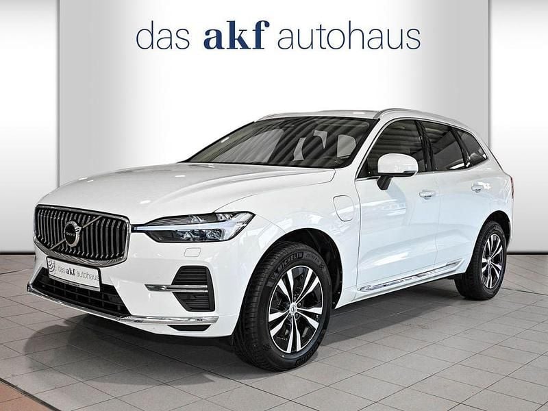 Weiß Gebraucht 2022 Volvo XC60 Inscription SUV | 39.950 € - Bild 1/4