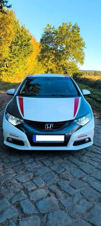 Weiß Gebraucht 2013 Honda Civic Limousine | 8.750 € (Fairer Preis) - Bild 1/4
