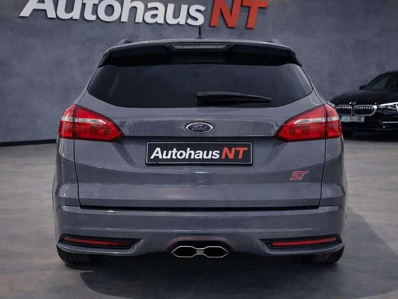Gebraucht Ford Focus ST 185 PS (136 kW) 2016 Slategrau Kombi