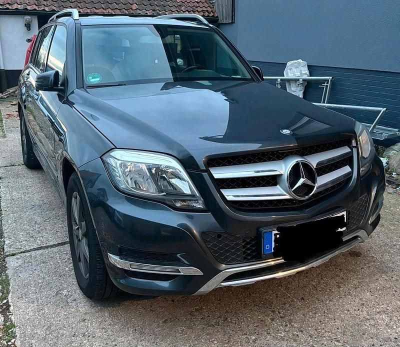 Grau Gebraucht 2012 Mercedes GLK200 SUV | 11.500 € (Fairer Preis) - Bild 1/4