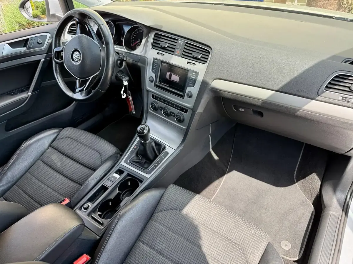 Gebraucht VW Golf VII R-line 150 PS (110 kW) 2015 Grau Limousine