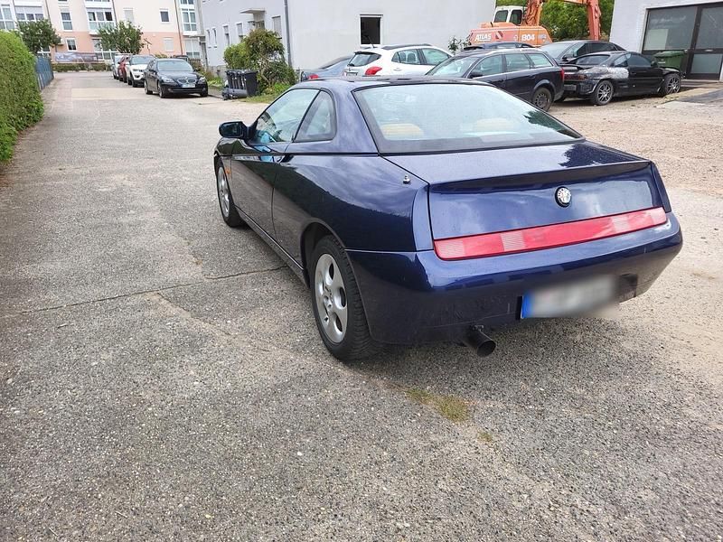 Gebraucht Alfa Romeo GTV 150 PS (110 kW) 2002 Blau Coupé