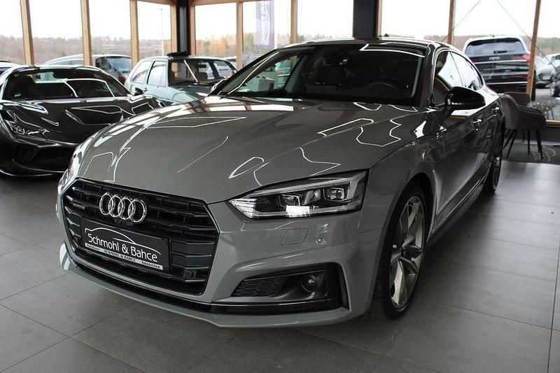 Grau Gebraucht 2020 Audi A5 Sportback S-Line Kleinwagen | 34.990 € (Fairer Preis) - Bild 1/4