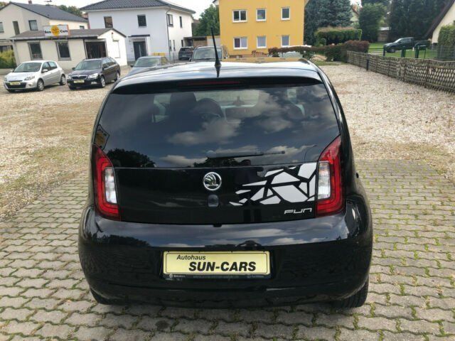 Gebraucht Skoda Citigo Fun 60 PS (44 kW) 2017 Schwarz metallic Kleinwagen