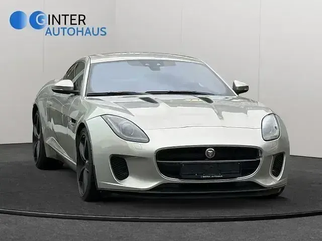 Gebraucht Jaguar F-Type 340 PS (250 kW) 2019 Light oyster beige Coupé